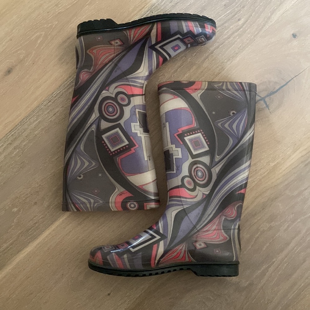Emilio Pucci rainboots. - Picture 2 of 15